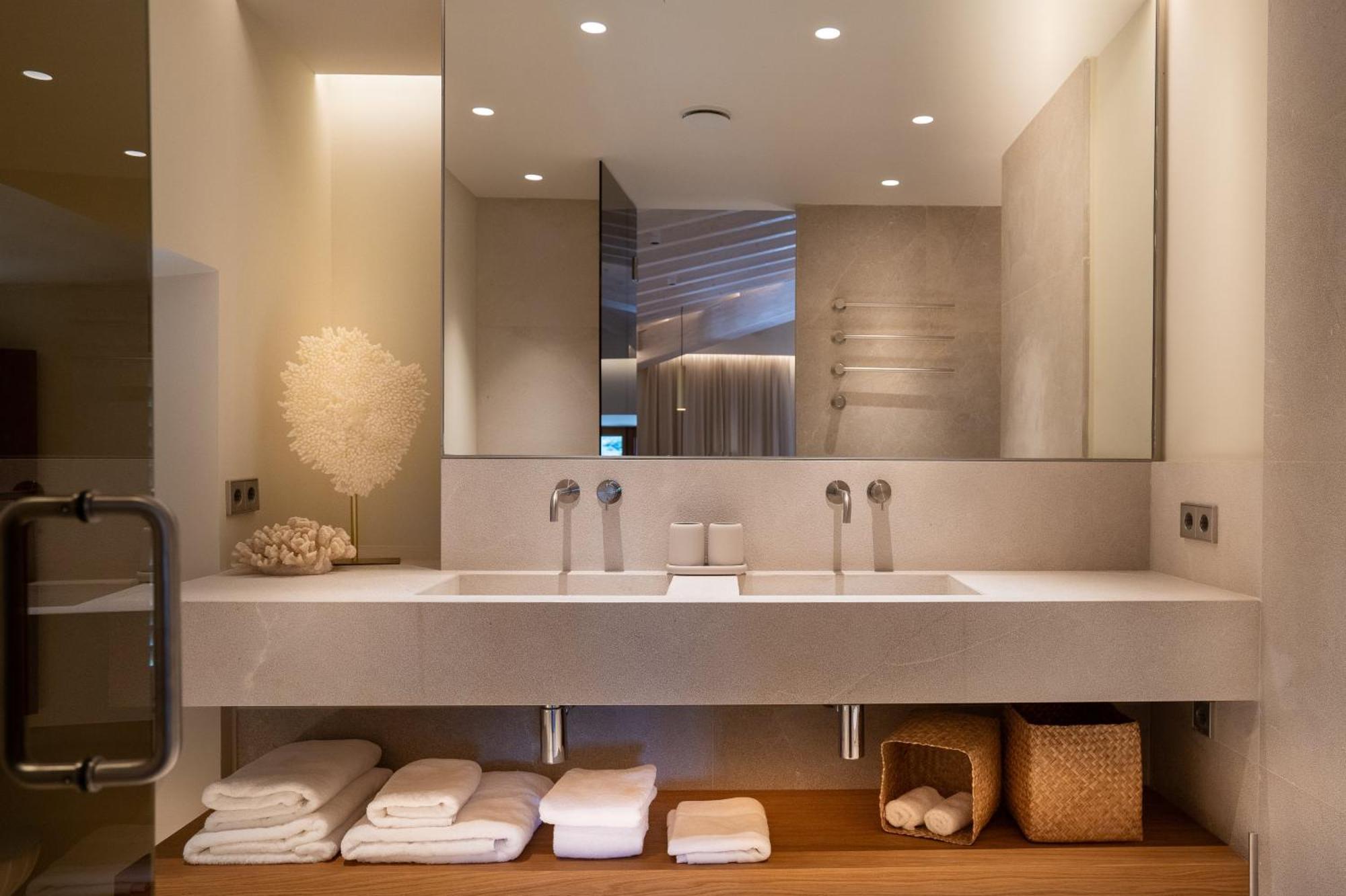 Banyols, Vignette Collection By Ihg 5* Alaro